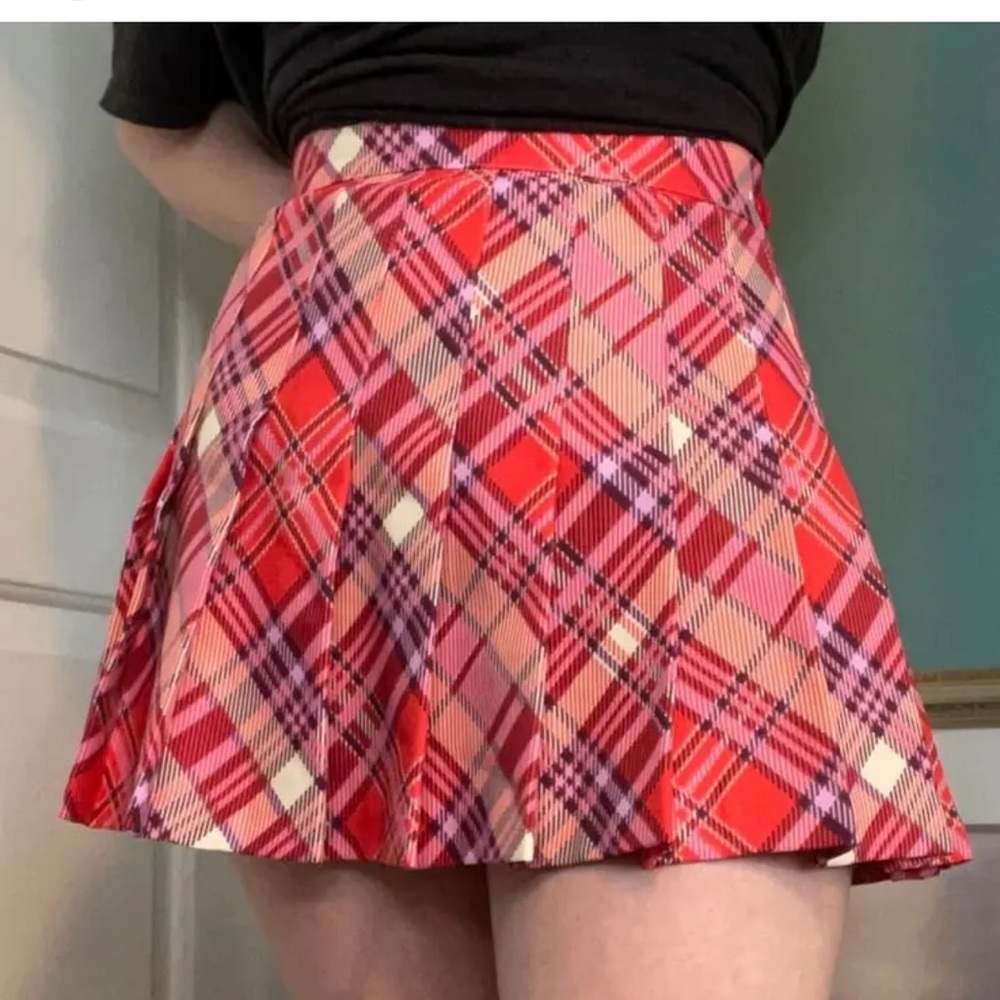 OFF
AMERICAN APPAREL • SKIRTS
Size L Like new